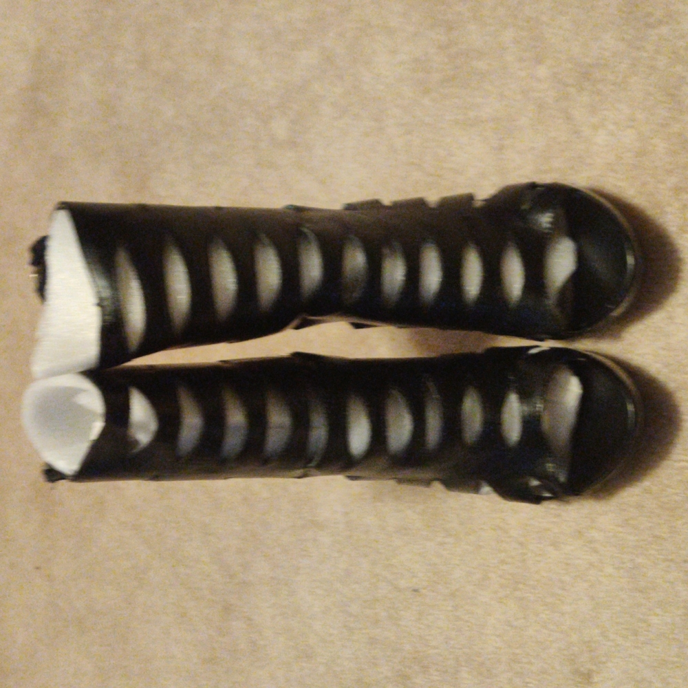 8.5 black Anne Michelle sandal